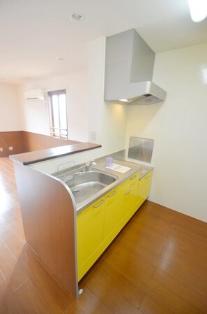 グランシャリオEの物件内観写真